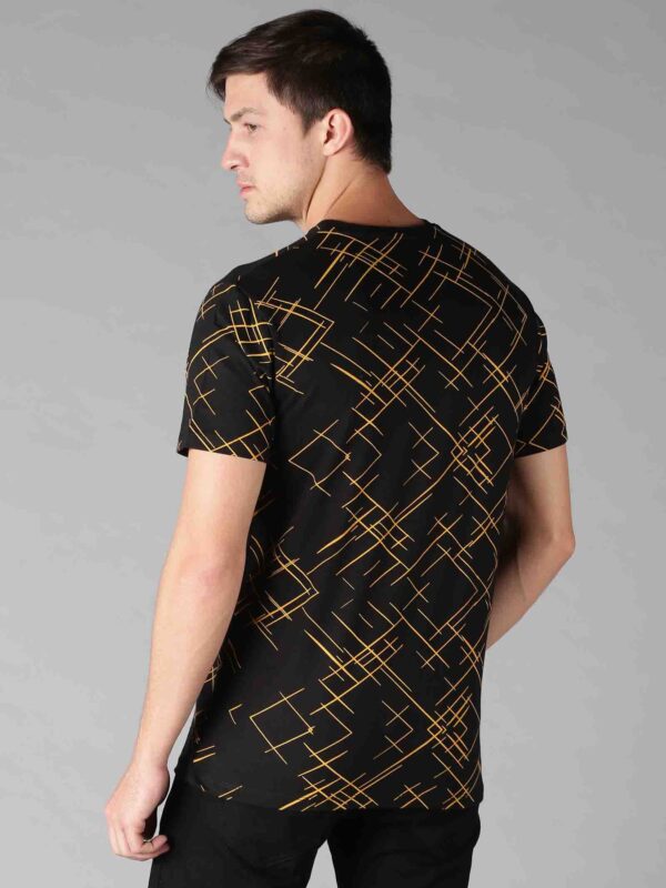Men Black Printed Round Neck T-Shirt - Image 2
