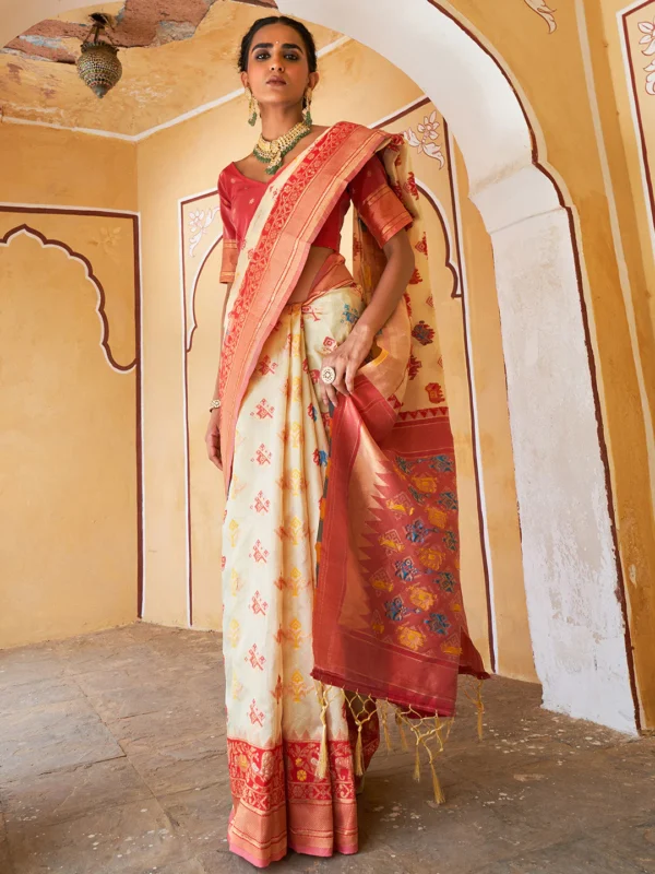 Beige Cotton Silk Woven Design Saree with Unstitched Blouse Piece Janasya 3862