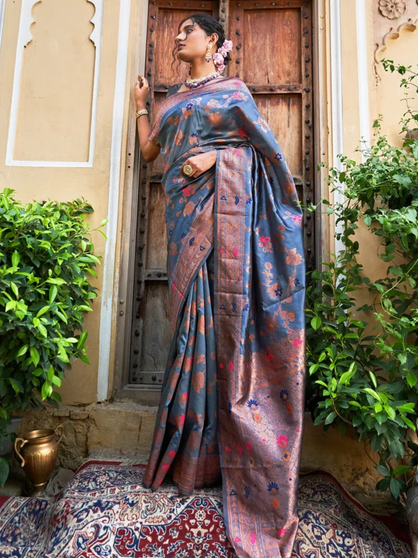 Grey Banarasi Silk Woven Dual Tone Floral Design Saree with Unstitched Blouse Piece Janasya 1612