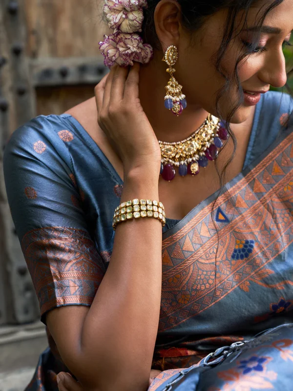 Grey Banarasi Silk Woven Dual Tone Floral Design Saree with Unstitched Blouse Piece Janasya 7506