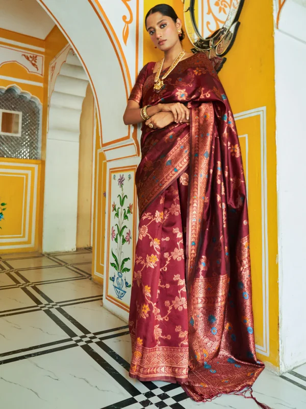 Maroon Banarasi Silk Woven Dual Tone Floral Design Saree with Unstitched Blouse Piece Janasya 6850