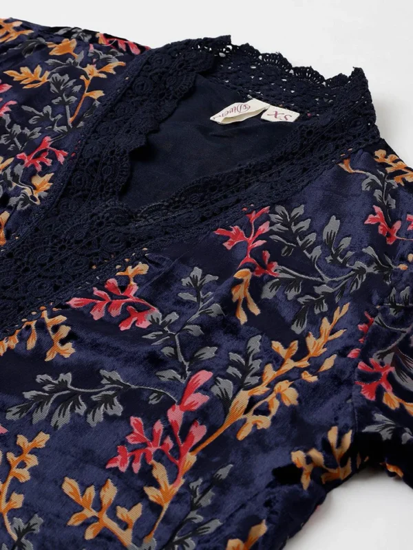 Divena Blue Floral Burn Out Velvet Kurta pant With Organza Dupatta set - Image 5