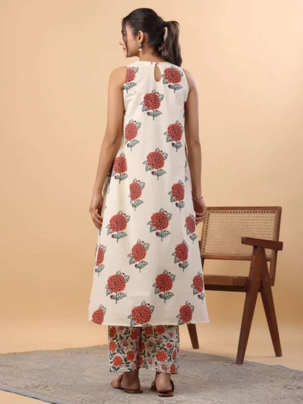 Cream Cotton Floral Gathered Kurta Set - Image 3
