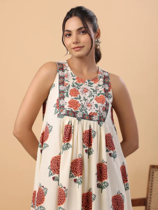 Cream Cotton Floral Gathered Kurta Set - Image 2
