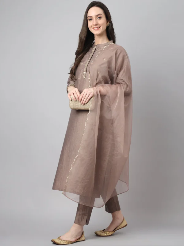 Women's Brown Chinon Solid Kurta With Pant And Dupatta - Image 3