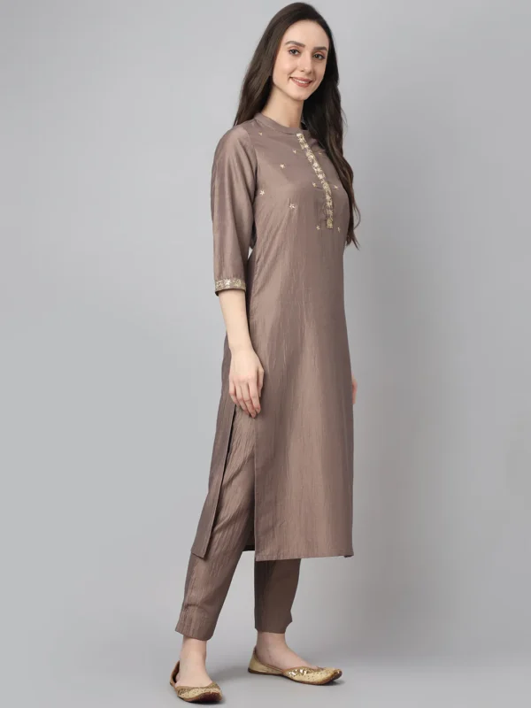 Women's Brown Chinon Solid Kurta With Pant And Dupatta - Image 5