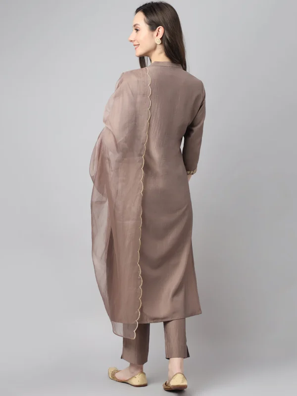Women's Brown Chinon Solid Kurta With Pant And Dupatta - Image 6