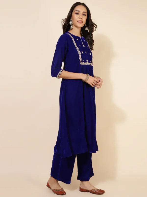 Royal Blue Velvet Embellished Kurta And Palazzo - Image 4