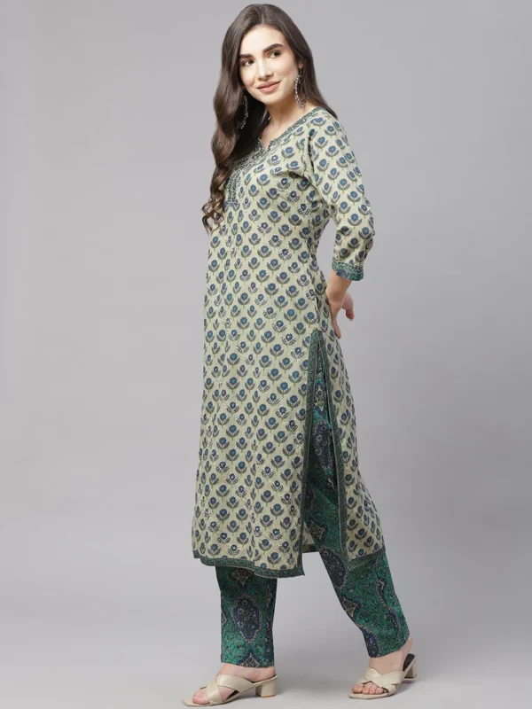 Divena Green Cotton Straight Kurta Pant Set With Dupatta - Image 3