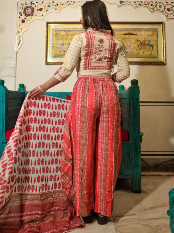 Divena Drape Style Kurti Plazzo Set With Attached Dupatta - Image 4