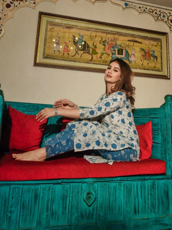 Divena White and Blue Cotton Kurta and Pant Set - Image 3