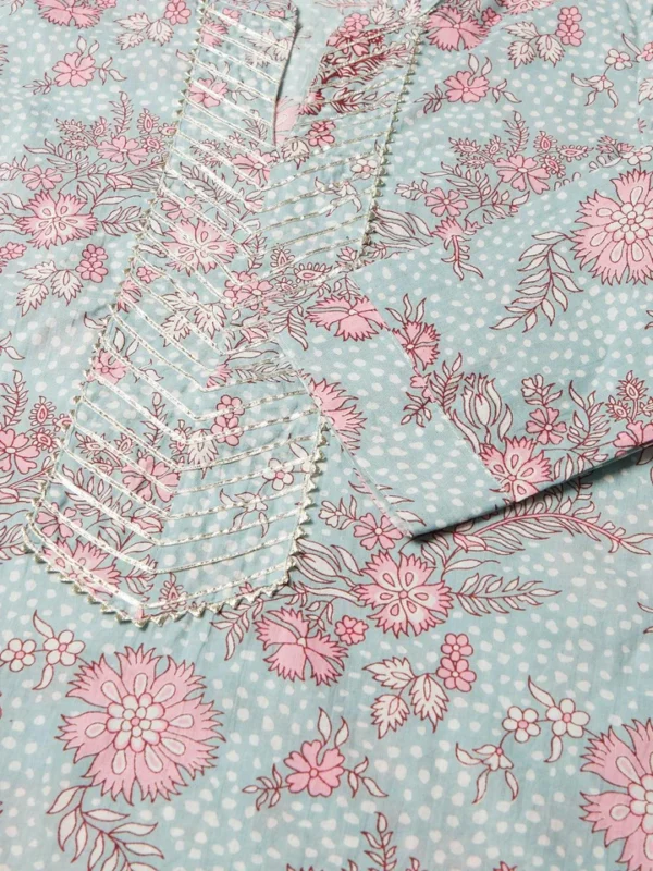 Divena Grey Pastel floral Printed Cotton kurta pant set - Image 6