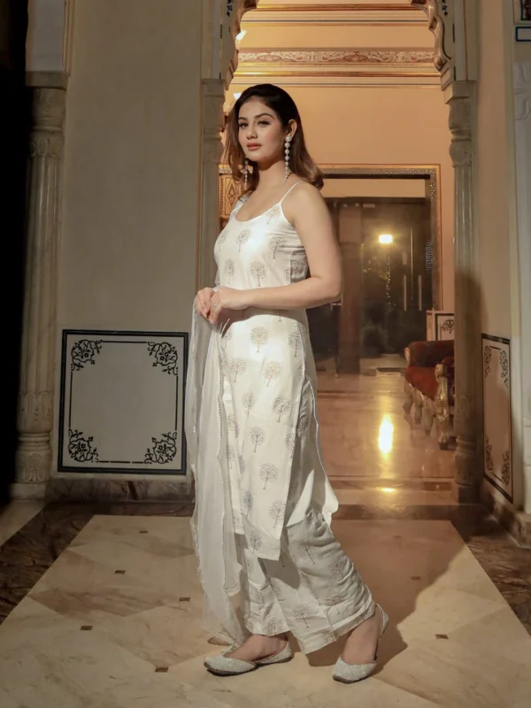 Divena white shoulder strip Kurta Palazoo set with net Dupatta - Image 4