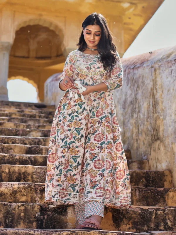 Divena Off white Cotton Anarkali Kurta Pant Set - Image 2