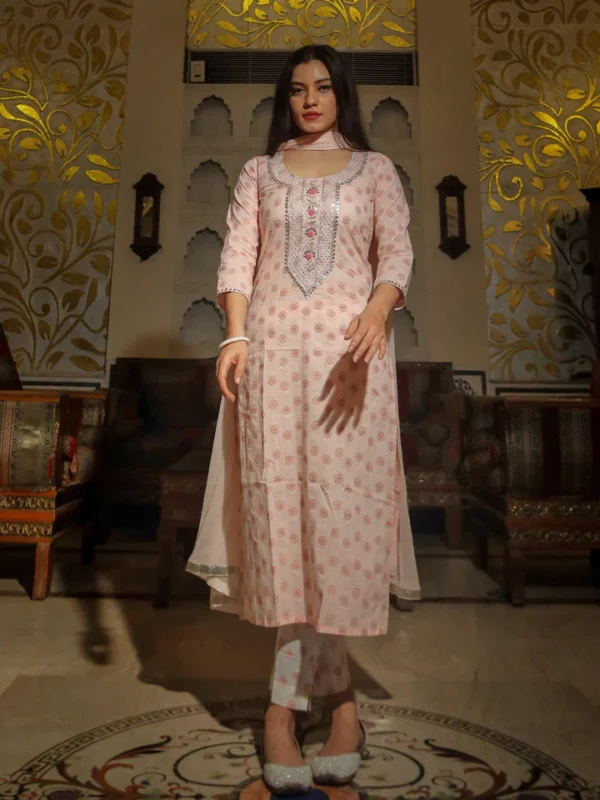 Divena Baby Pink Cotton Kurta Pant Set with Chiffon Dupatta - Image 2
