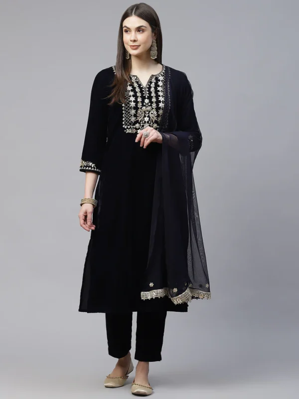 Divena Royal Navy Blue Velvet Zardozi work Embroidered Kurta Pant With Net Dupatta set - Image 10