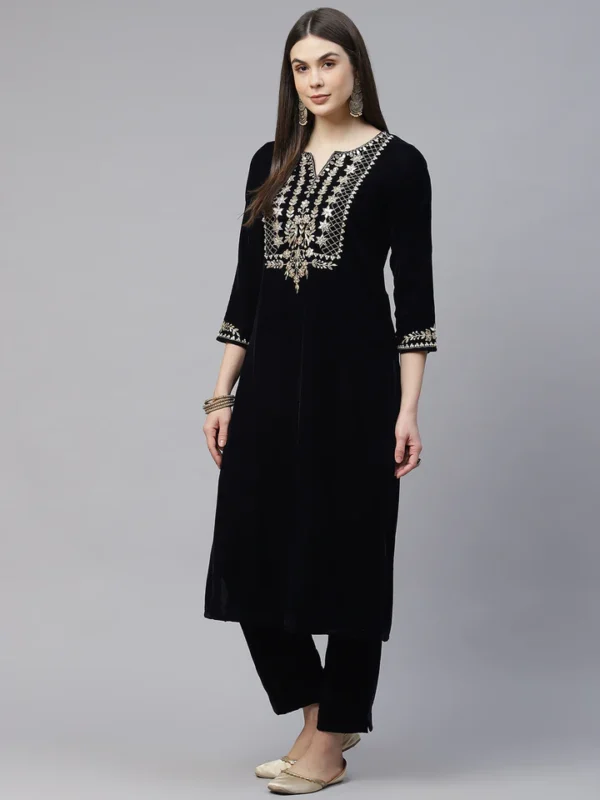 Divena Royal Navy Blue Velvet Zardozi work Embroidered Kurta Pant With Net Dupatta set - Image 5
