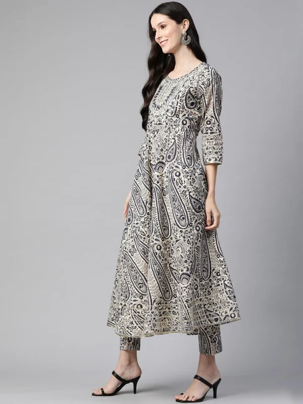 Divena Beige Cotton Straight Kurta pant set with Dupatta - Image 3