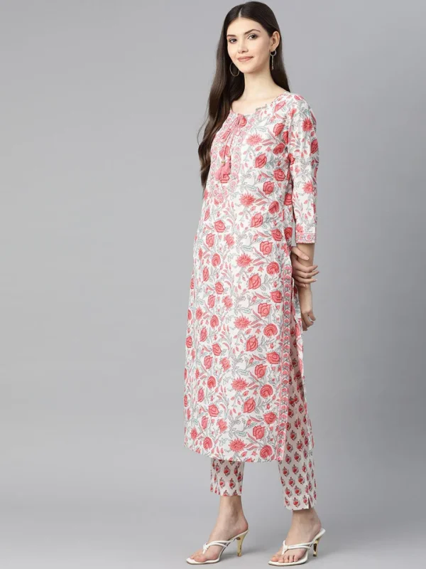 Divena White Floral Printed Kurta Pant Set with Dupatta - Image 3