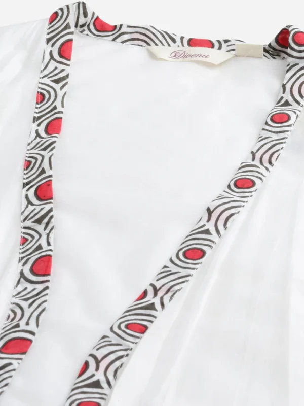 Divena White Floral Kurta Pant Set with Chanderi Shurg - Image 5