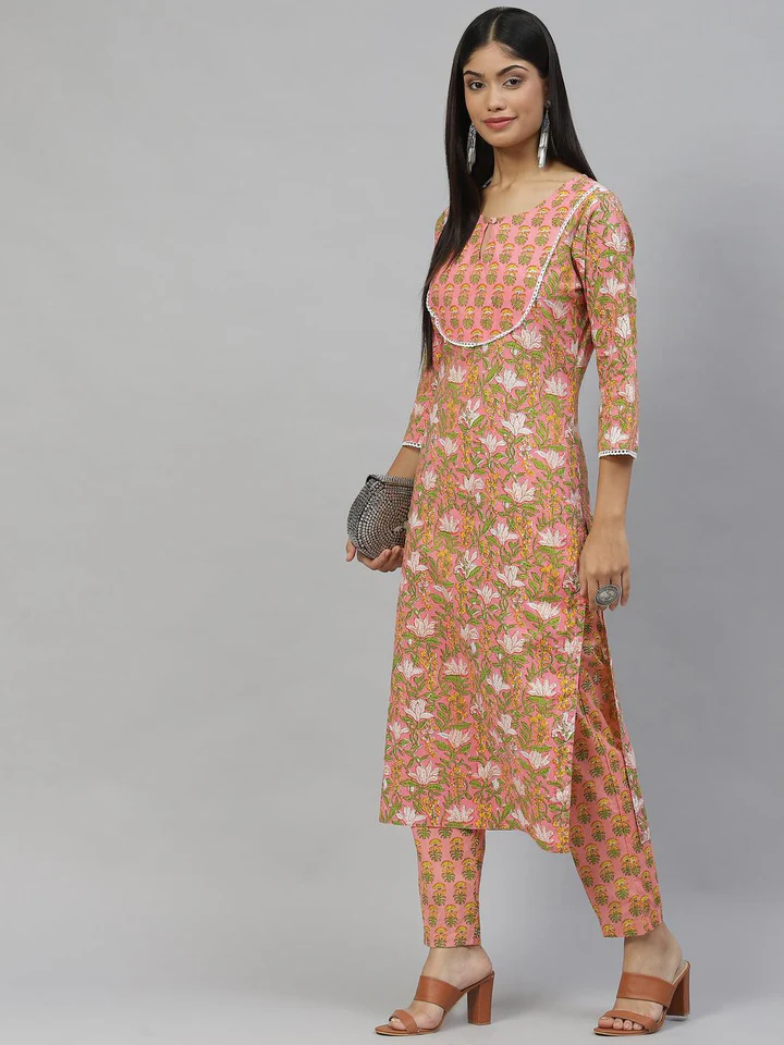 DK0788.6_720x Divena Pink Floral Cotton Kurta Pant Set - Image 1