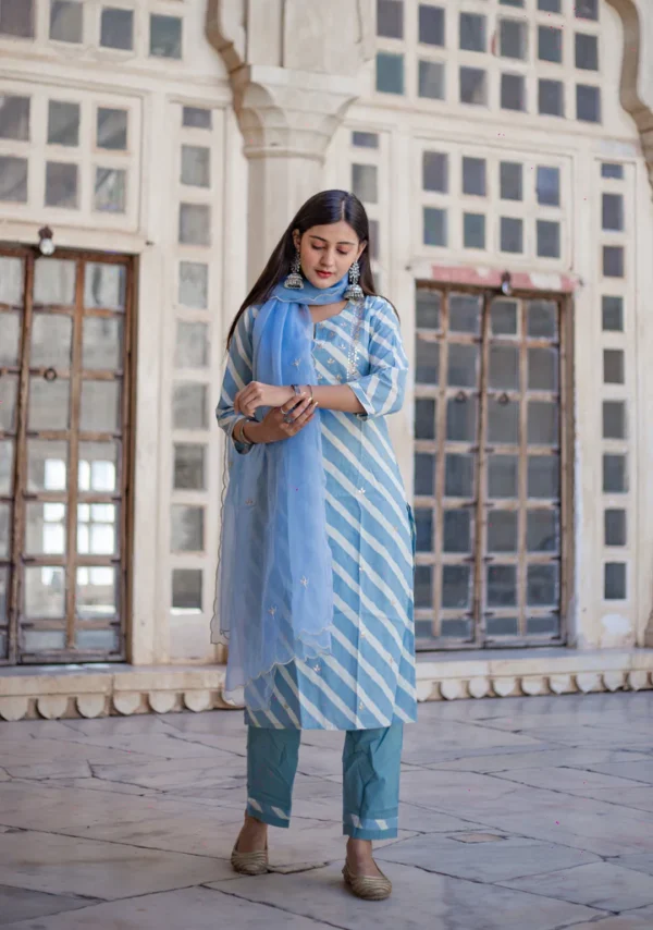 Divena Sky Blue Leheriya Cotton Kurta Pant set With Organza Dupatta - Image 2