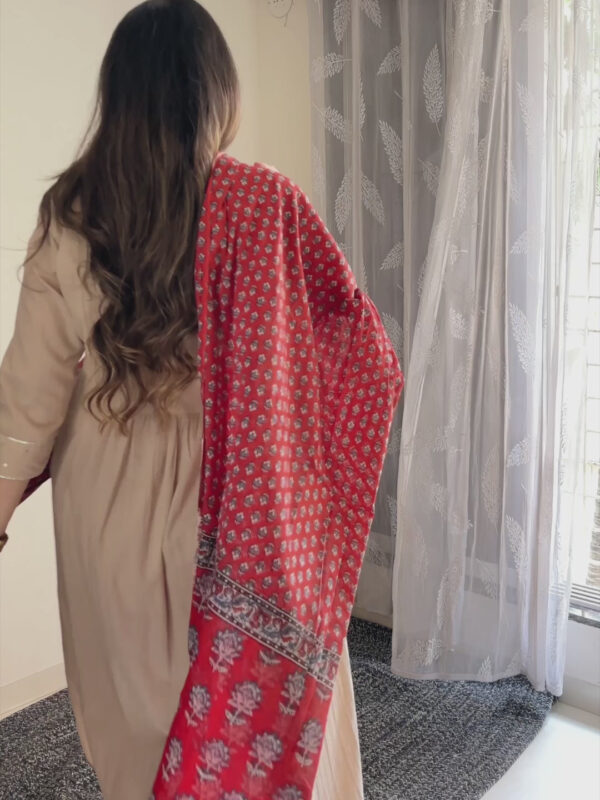 Beige Pure Cotton Floral Printed A-line Kurta Set - Image 9