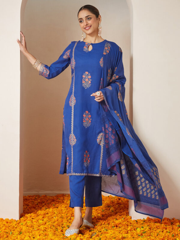 Janasya Women's Royal Blue Rayon Gold Floral Printed Straight Kurta Set - Image 2