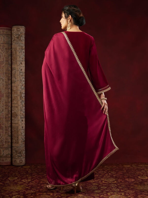 Janasya Women's Red Velvet Zari Yoke Embroidered Straight Kurta Set - Image 8