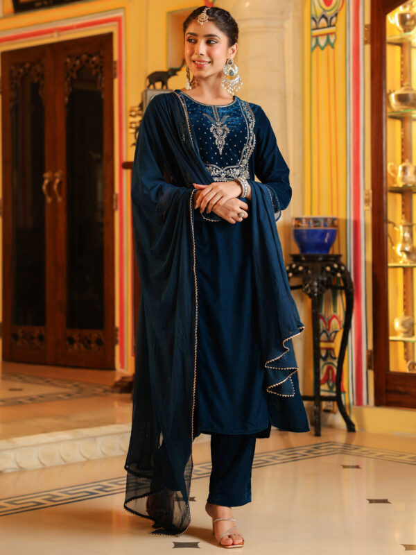 Janasya Women's Teal Blue Velvet Zari Yoke Embroidered Straight Kurta Set - Image 3