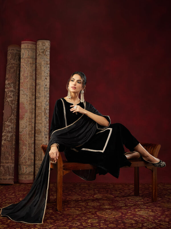 Janasya Women's Black Velvet Embellished Straight Kurta Set - Image 5