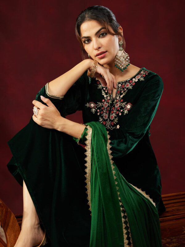 Janasya Women's Bottle Green Velvet Yoke Embroidered Straight Kurta Set - Image 3