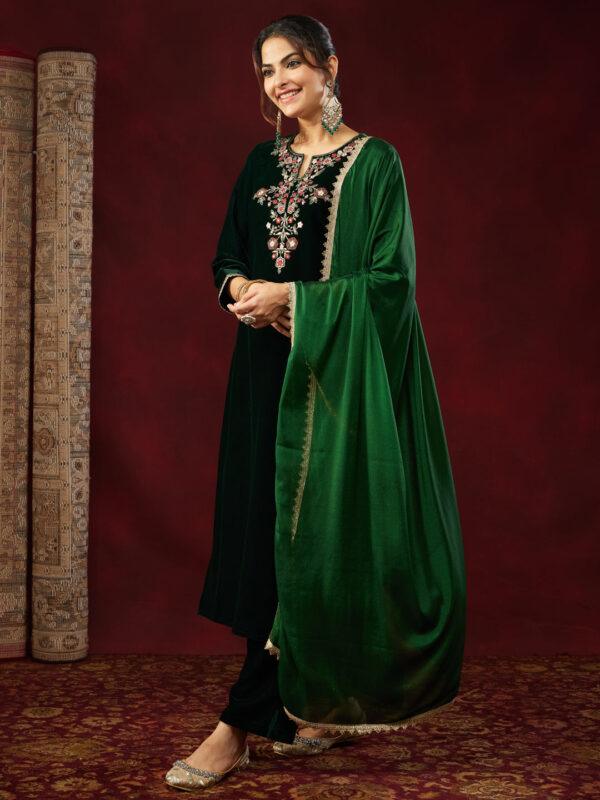 Janasya Women's Bottle Green Velvet Yoke Embroidered Straight Kurta Set - Image 4