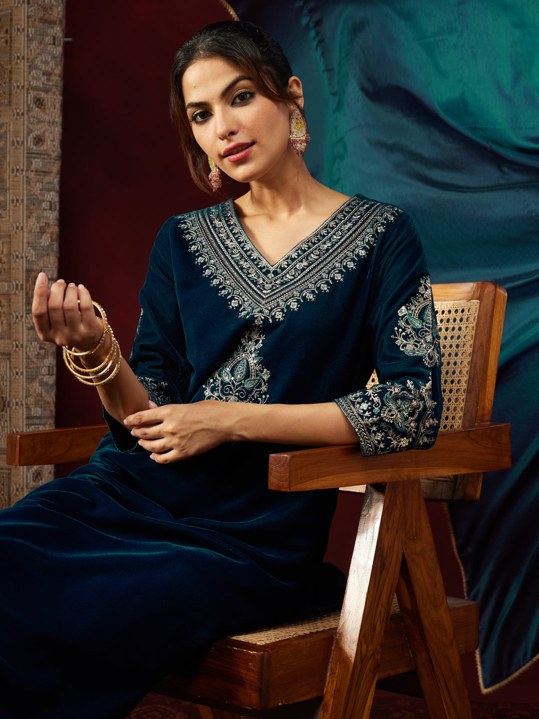 JAB25ST03489 Janasya Women's Teal Blue Velvet Zari Embroidered Straight Kurta Set - Image 1