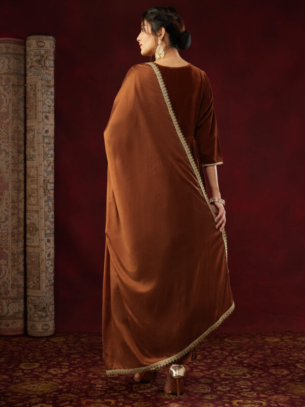 Janasya Women's Brown Velvet Zari Embroidered A-line Kurta Set - Image 7