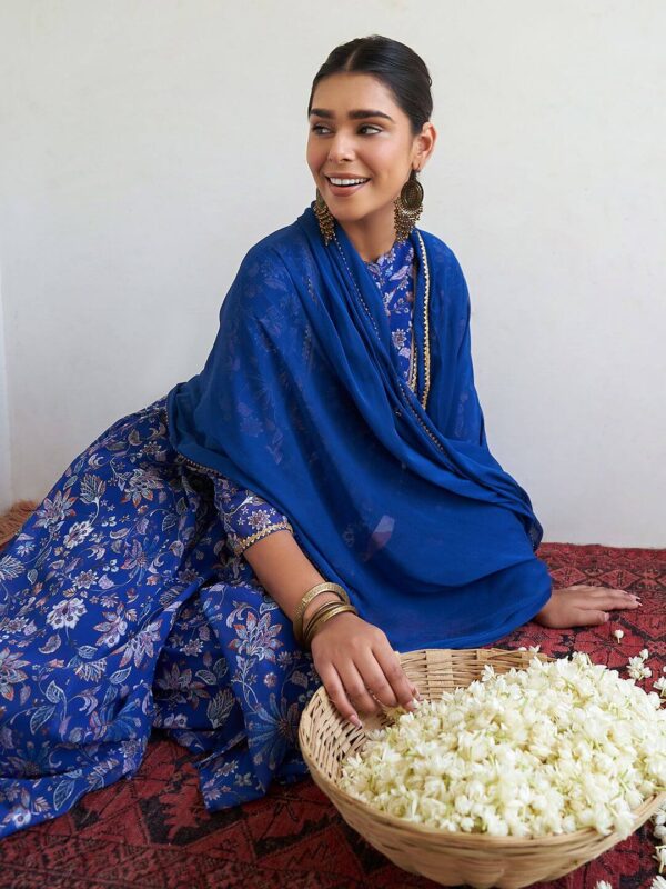 Blue Georgette Floral Kurta Palazzo Se - Image 6