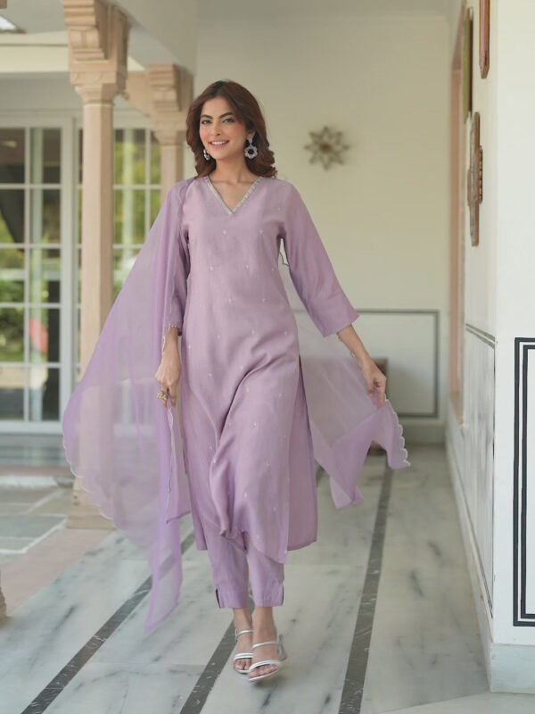 Best seller Women's Lavender Chinon Embellished Kurta with Pant and Dupatta - Image 7