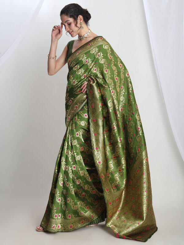 Women's Green Silk Blend Floral Woven Design Jacquard Saree with Blouse Piece - Image 7