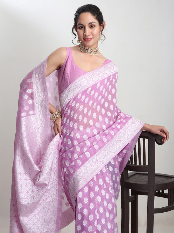 Women's Lavender Silk Blend Floral Woven Design Jacquard Saree with Blouse Piece - Image 2