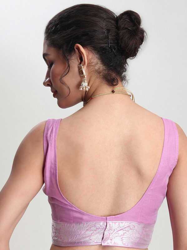 Women's Lavender Silk Blend Floral Woven Design Jacquard Saree with Blouse Piece - Image 7