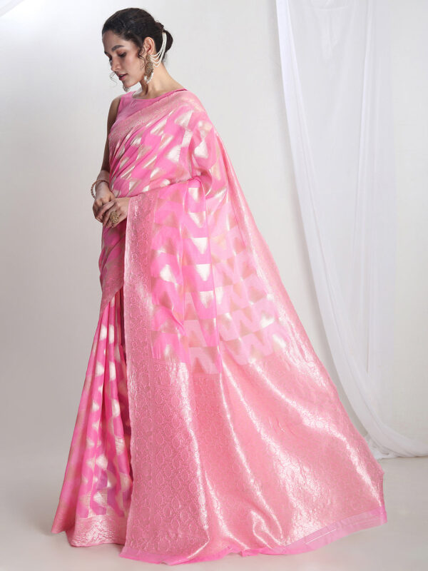 Women's Pink Silk Blend Geometric Woven Design Jacquard Saree with Blouse Piece - Image 4