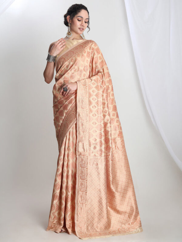 Women's Beige Silk Blend Geometric Woven Design Jacquard Saree with Blouse Piece - Image 5