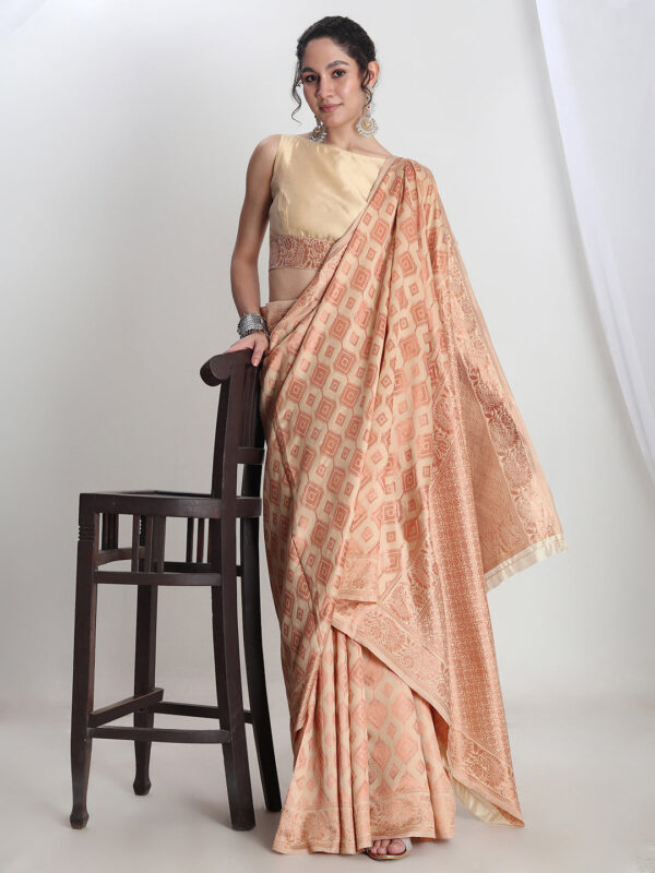 Women's Beige Silk Blend Geometric Woven Design Jacquard Saree with Blouse Piece - Image 6