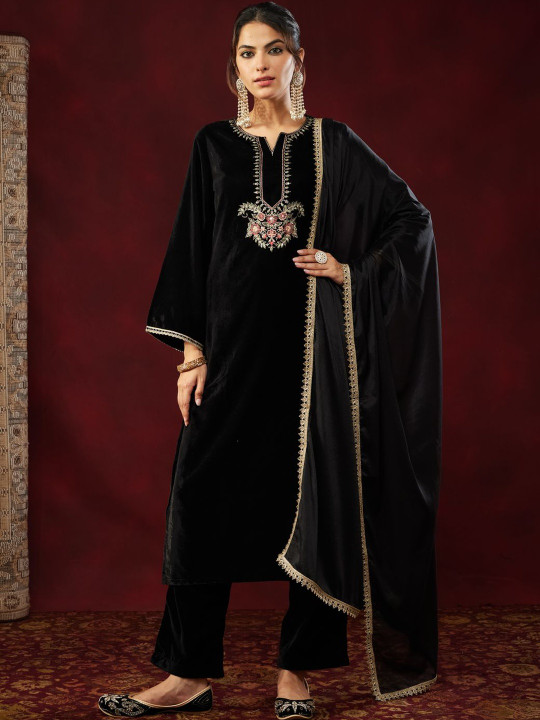 eFBXrldG_2873398f7c5b40afbf3a4dfbdd5a8bde Ethnic Motifs Yoke Design Sequinned Velvet Kurta with Trousers & With Dupatta - Image 1