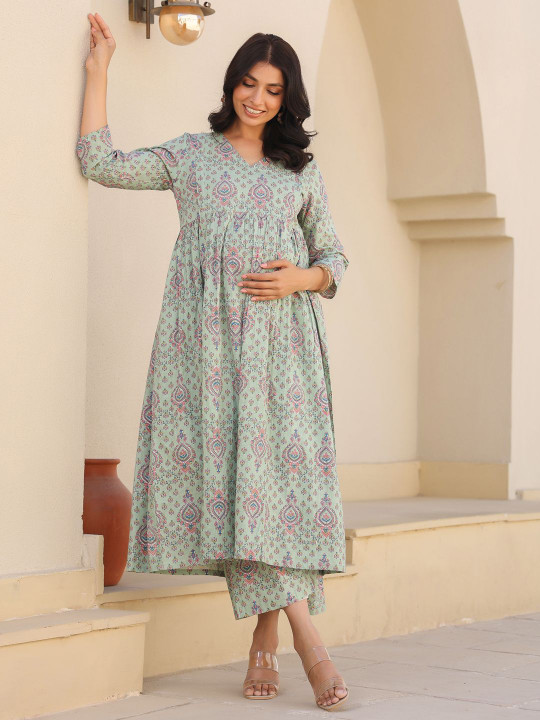 y5ARKC9o_69e25cbdb58c420199fa23501fdb34b2 Women's Light Green Pure Cotton Floral Printed A-line Maternity Kurta Pant Set - Image 1
